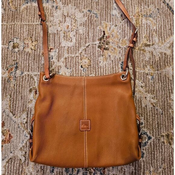 Dooney and Bourke tan pebbled leather bag. - Picture 10 of 10